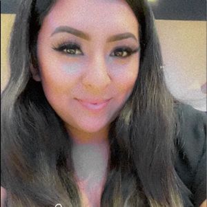 Meet your Posher, Allyson